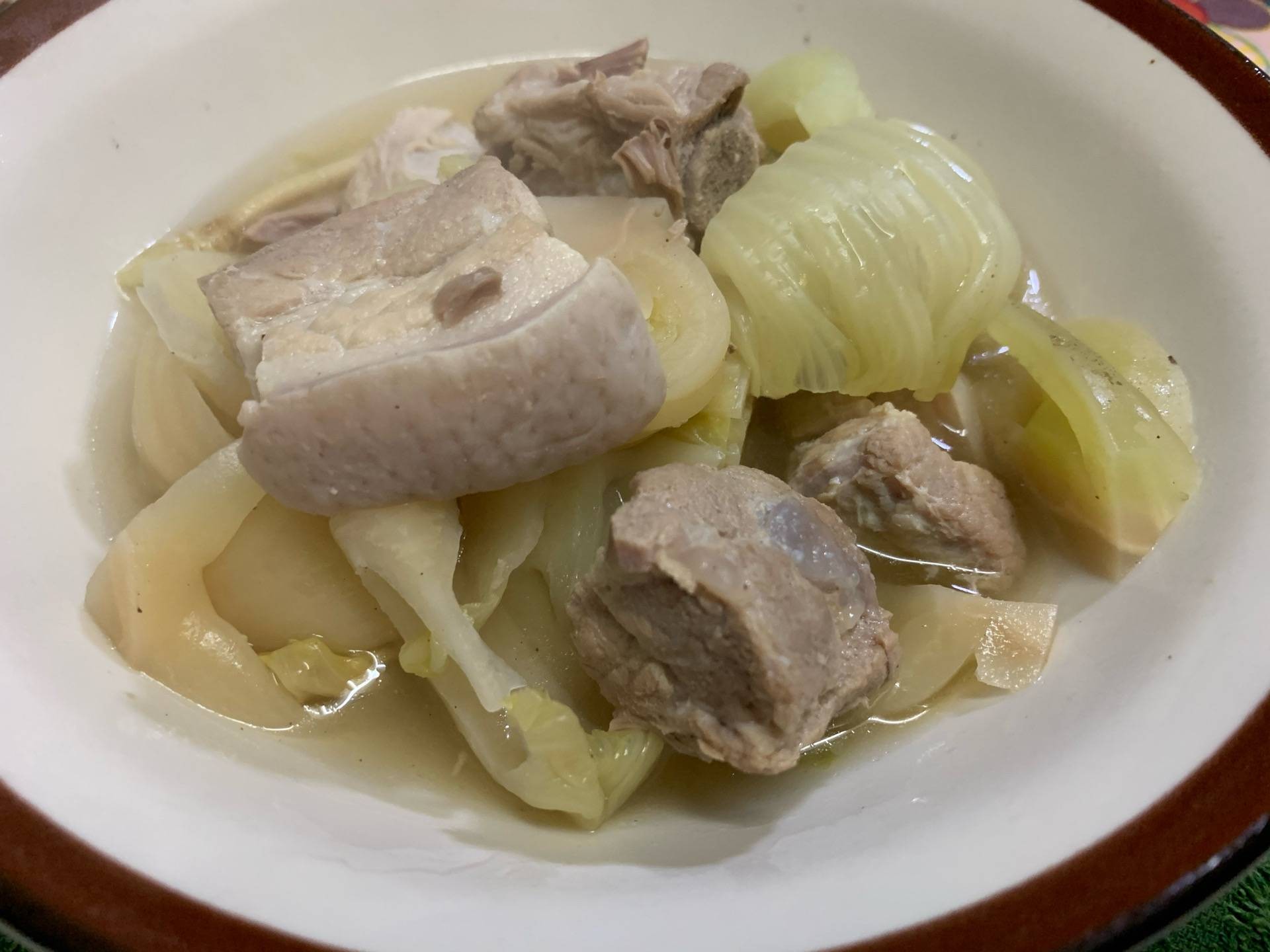 ต้มผักกาดดองซี่โครงหมูสามชั้น