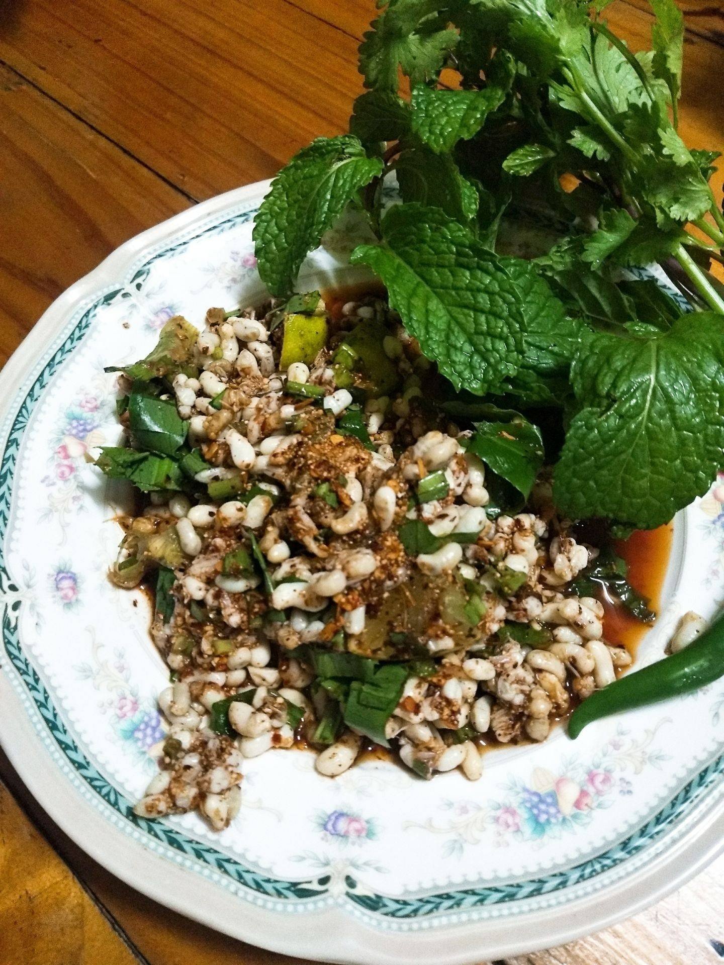 ลาบไข่มดแดง