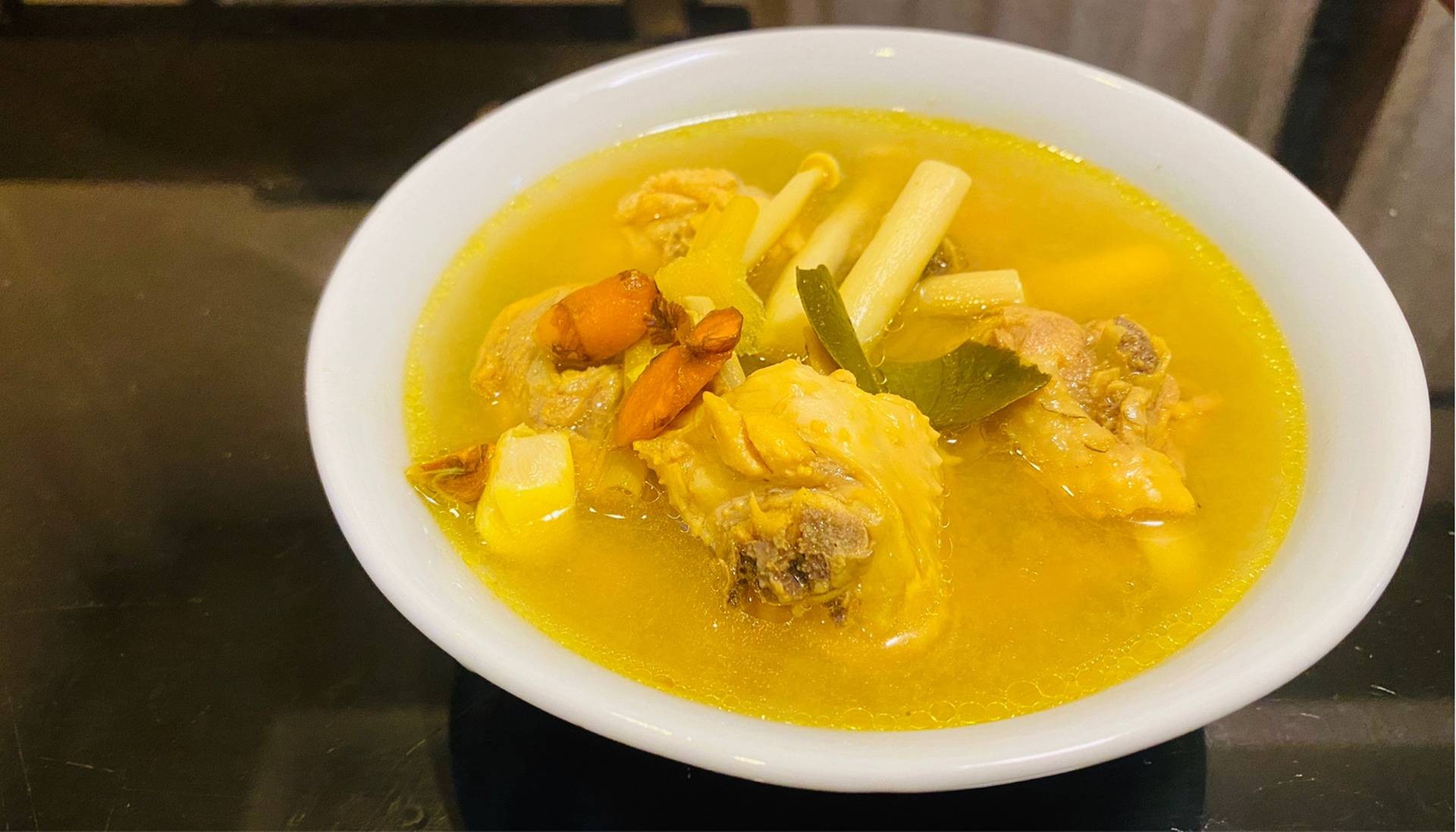 ไก่ต้มขมิ้น 🐔