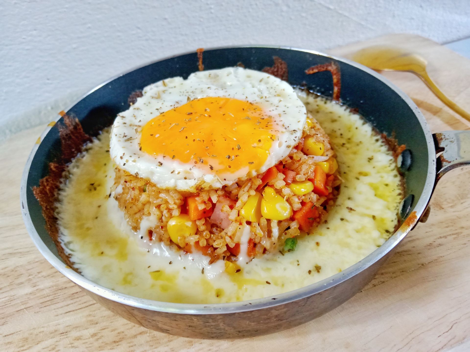 ข้าวผัดหม่าล่าชีสเยิ้ม