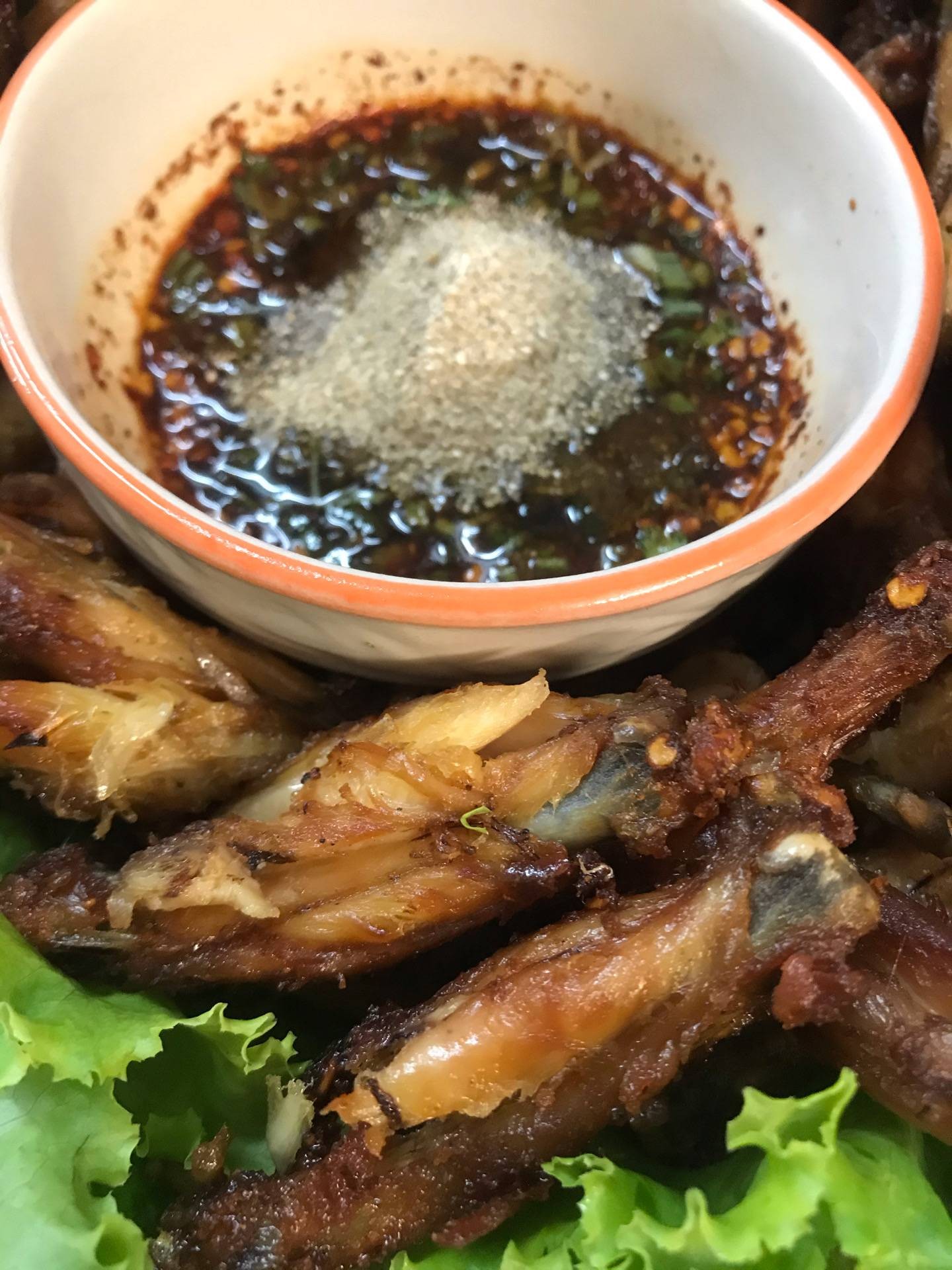 น่องอีหนู - ไก่ตะเกียบหมักข้าวคั่ว