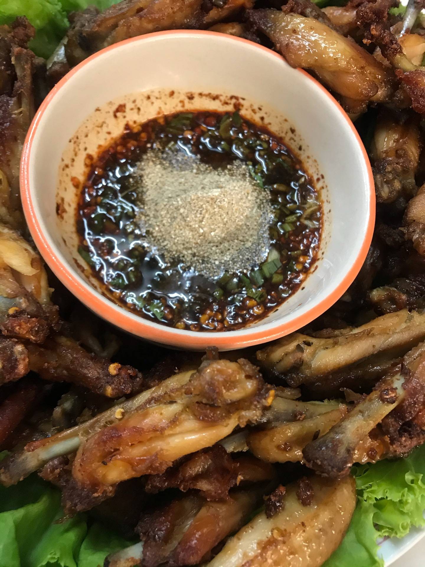 น่องอีหนู - ไก่ตะเกียบหมักข้าวคั่ว