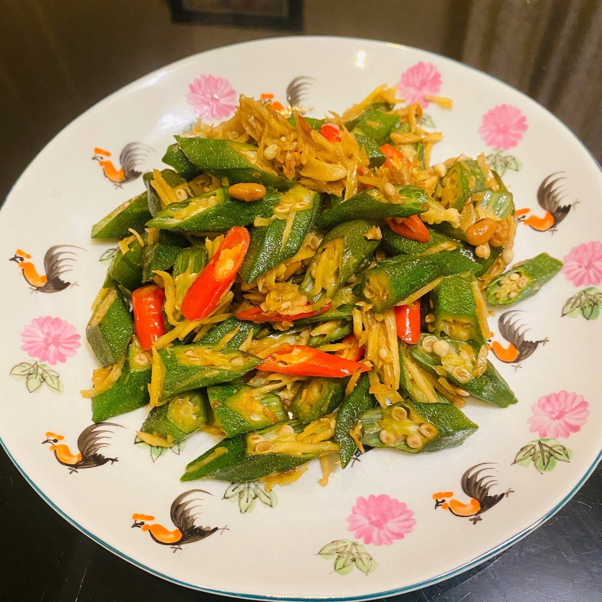 กระเจี๊ยบเขียวผัดเต้าเจี้ยว🍃