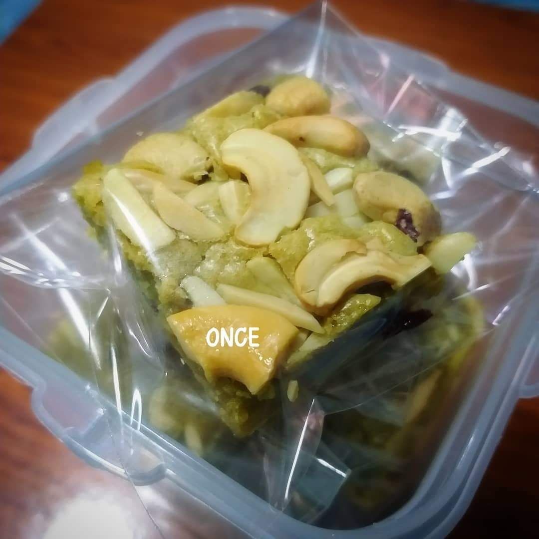 Matcha White Chocolate Brownie