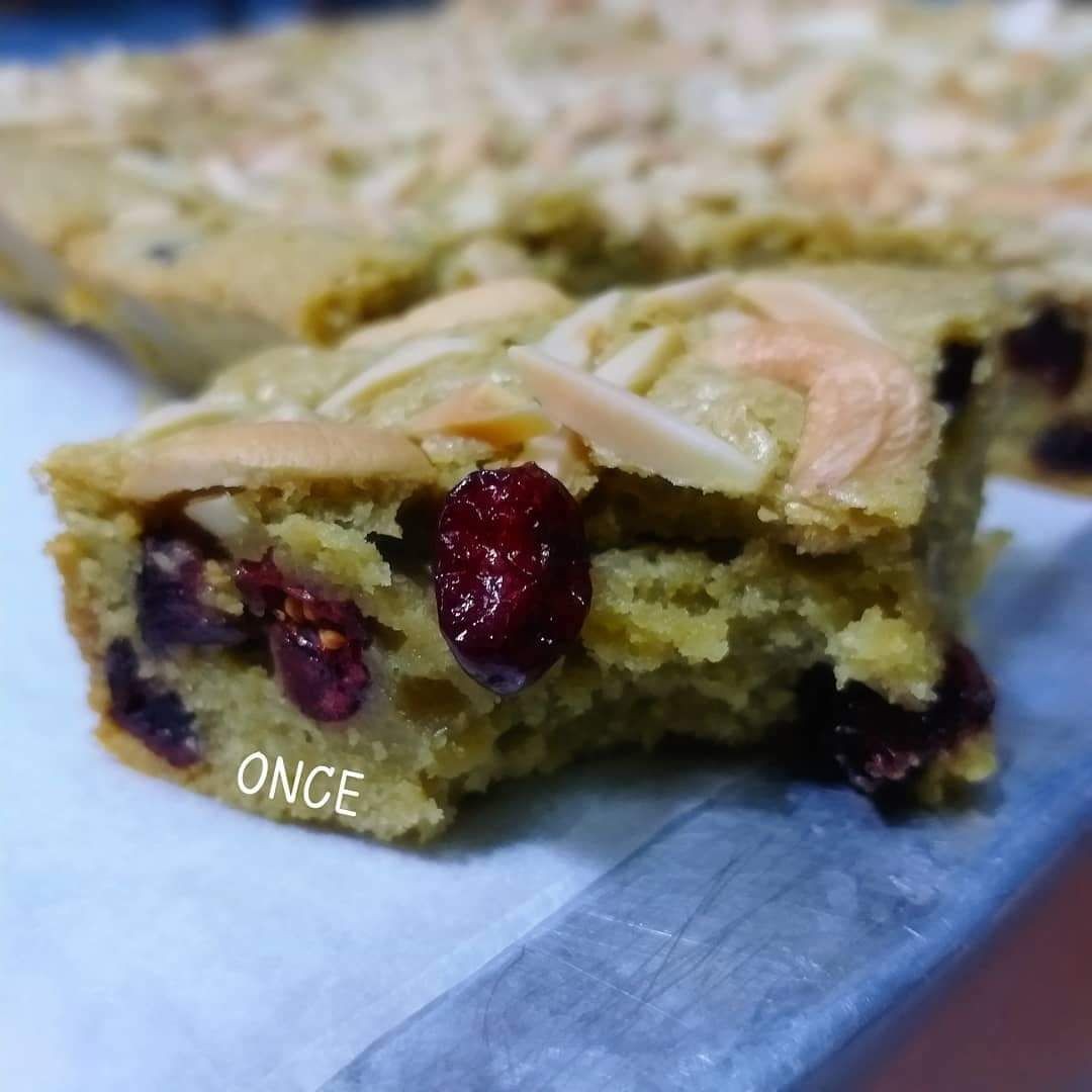 Matcha White Chocolate Brownie