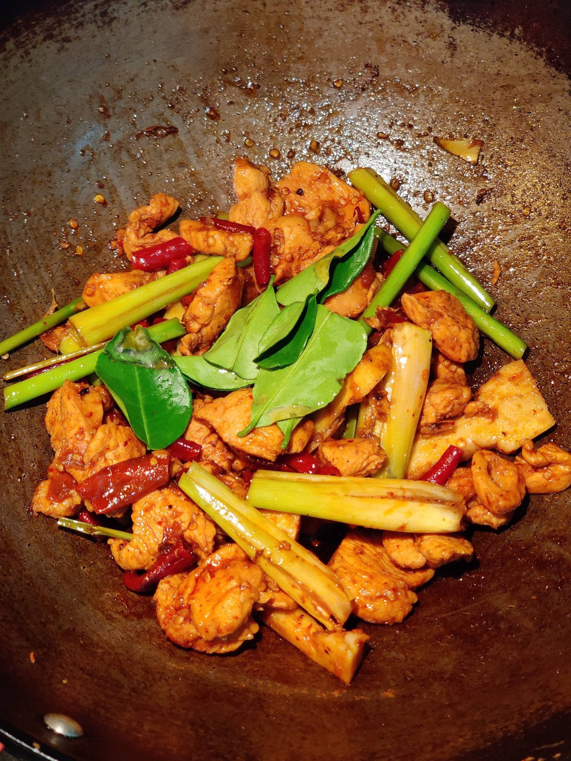 ไก่รวน สมุนไพร เครื่องต้มยำ