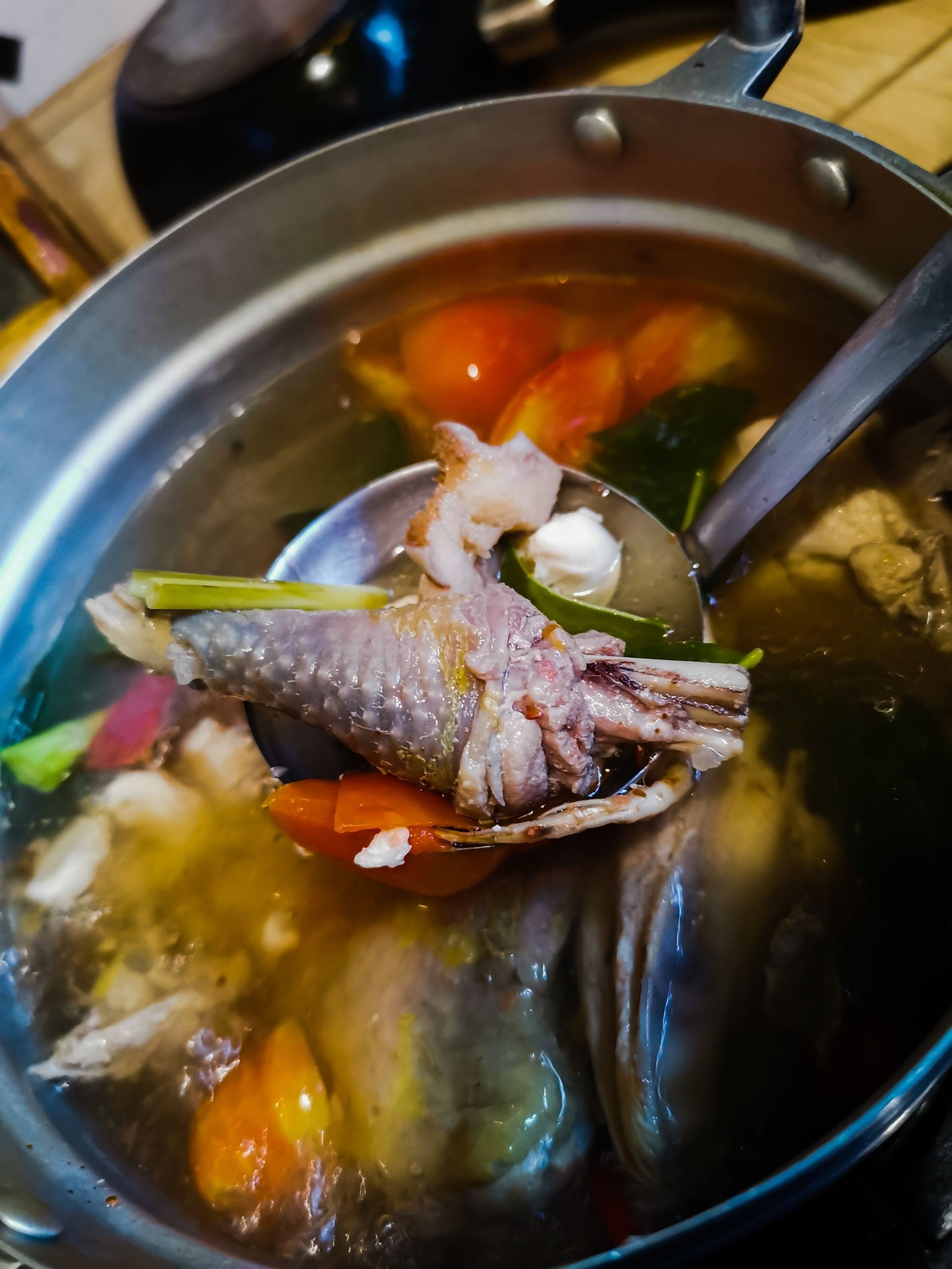 ไก่บ้านต้มมะขาม