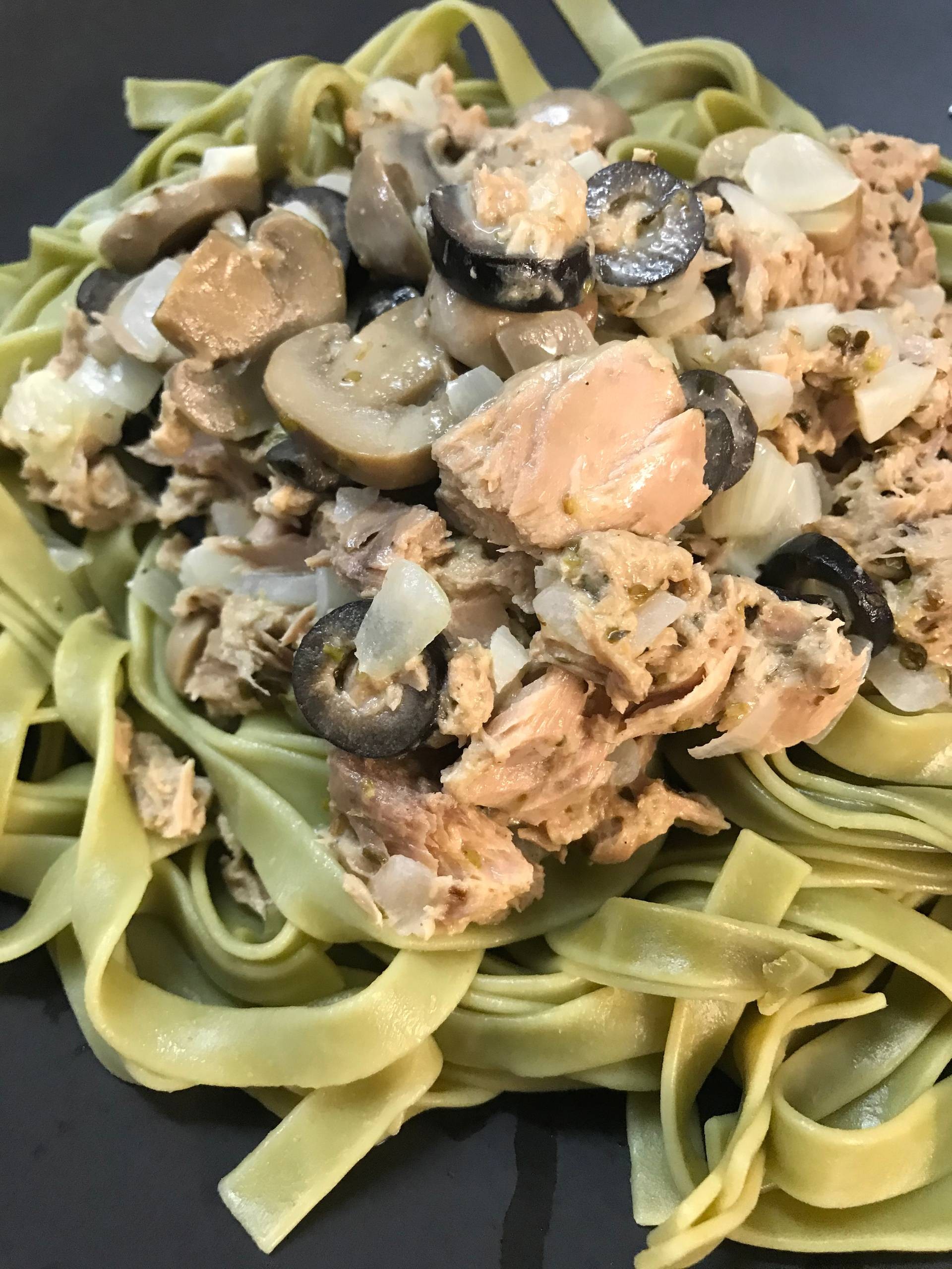 สูตร เฟตตูชินีทูน่าซอส fettuccine tuna sauce พร้อมวิธีทำโดย GopOpOp