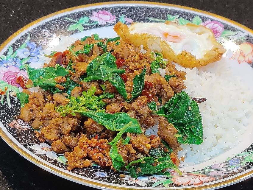 เทคนิคกะเพราไก่ ระดับประกวด