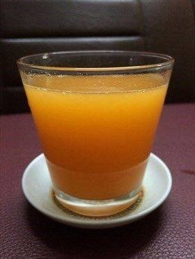 น้ำส้มคั้นสด