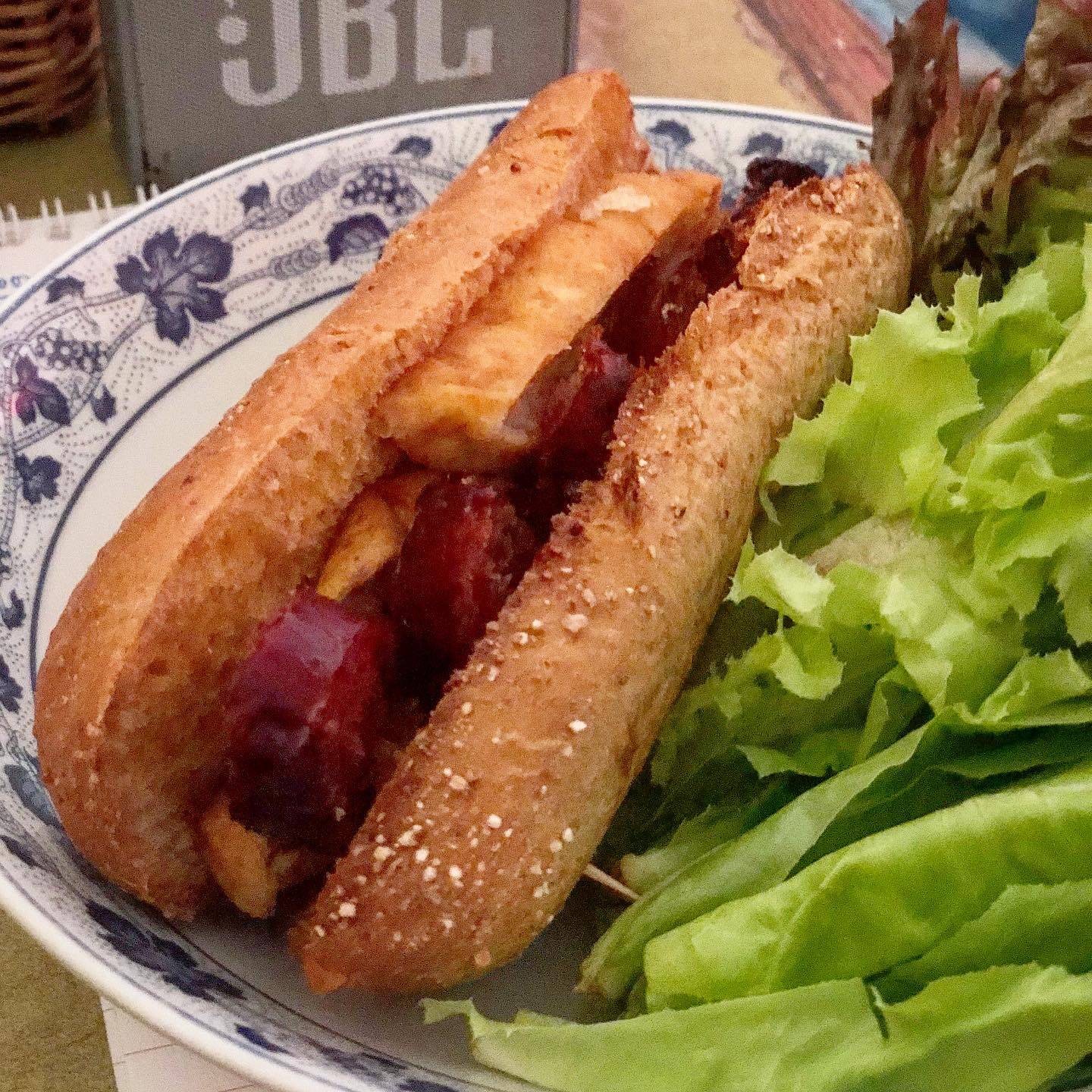 WFH Kitchen: ไข่กะทะ ขนมปังญวน (ขนมปังสอดไส้)
