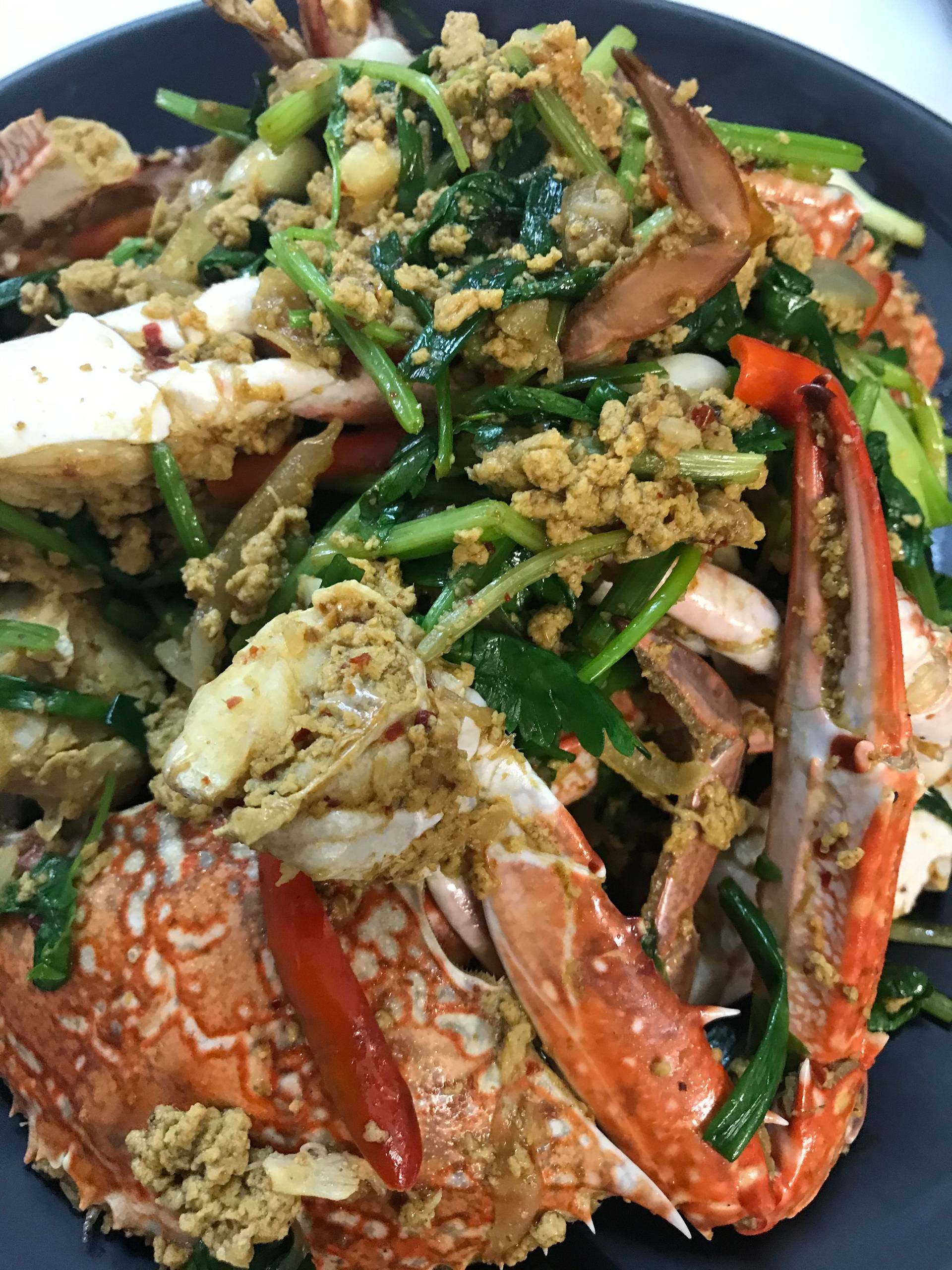 ปูม้าผัดผงกะหรี่ 🦀