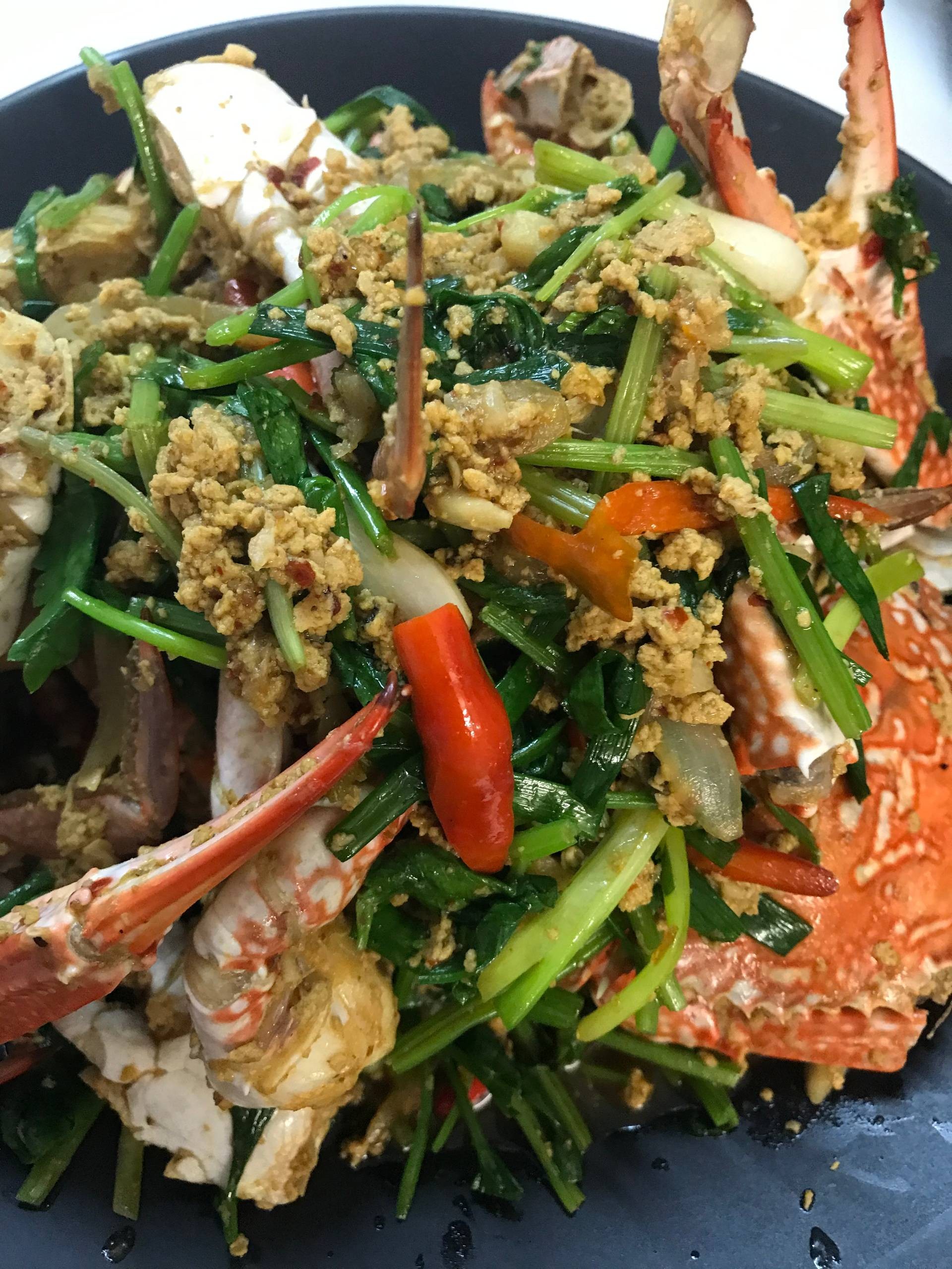 ปูม้าผัดผงกะหรี่ 🦀