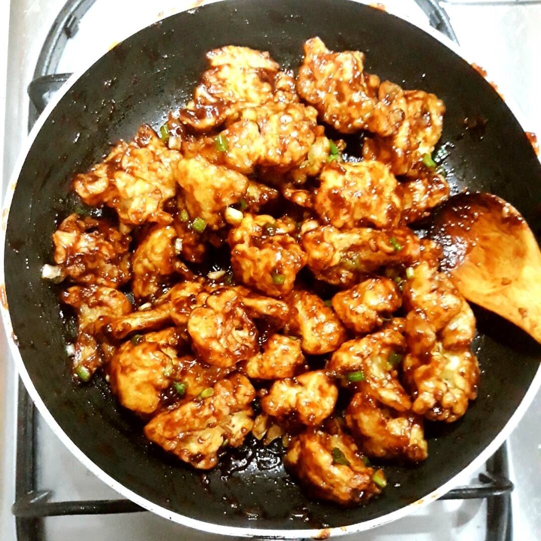 ดอกกะหล่ำทอดกรอบผัดซอสเปรี้ยวหวาน