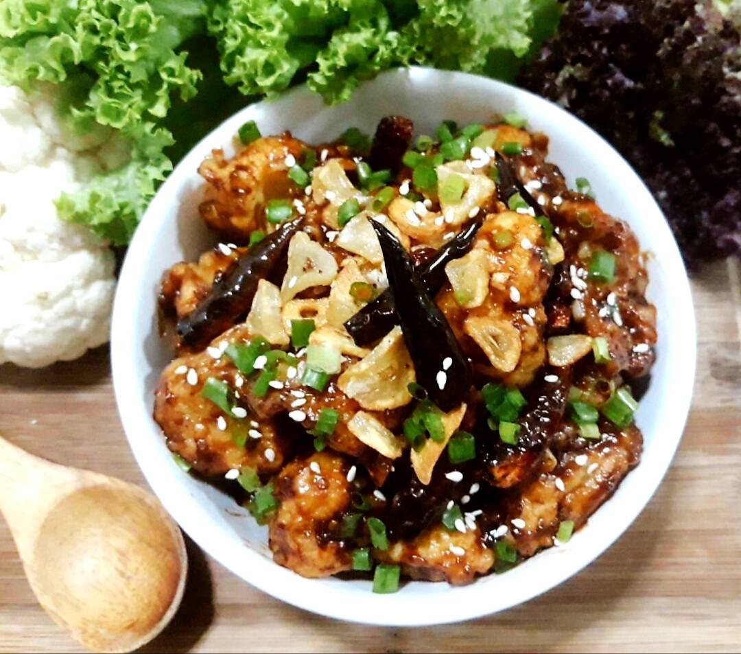 ดอกกะหล่ำทอดกรอบผัดซอสเปรี้ยวหวาน