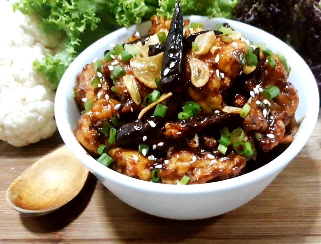 ดอกกะหล่ำทอดกรอบผัดซอสเปรี้ยวหวาน