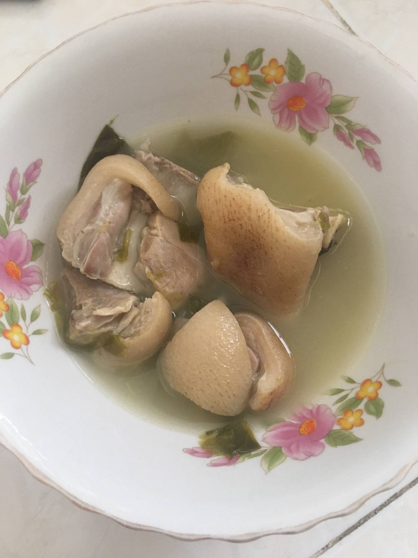 ขาหมูต้มชะมวง