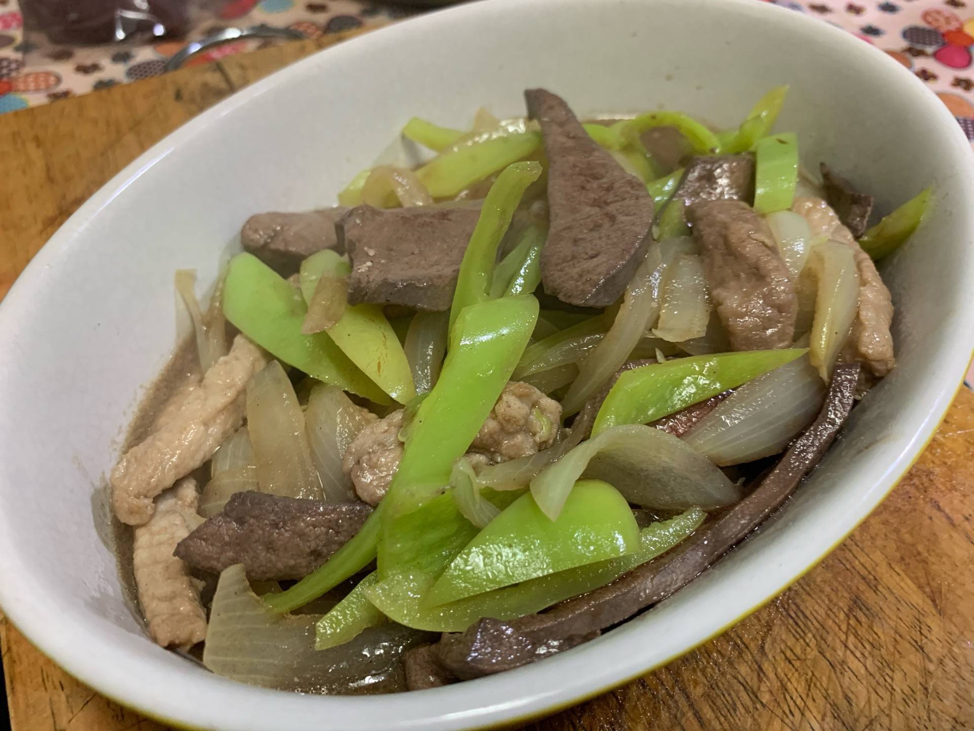 ผัดพริกสดไก่ใส่ตับ