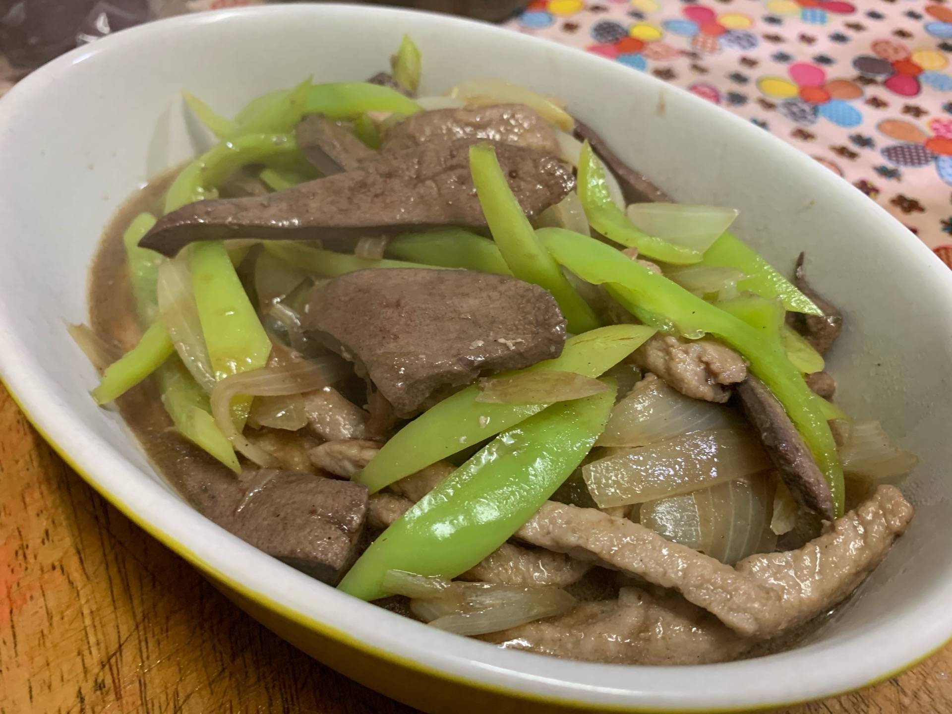 ผัดพริกสดไก่ใส่ตับ