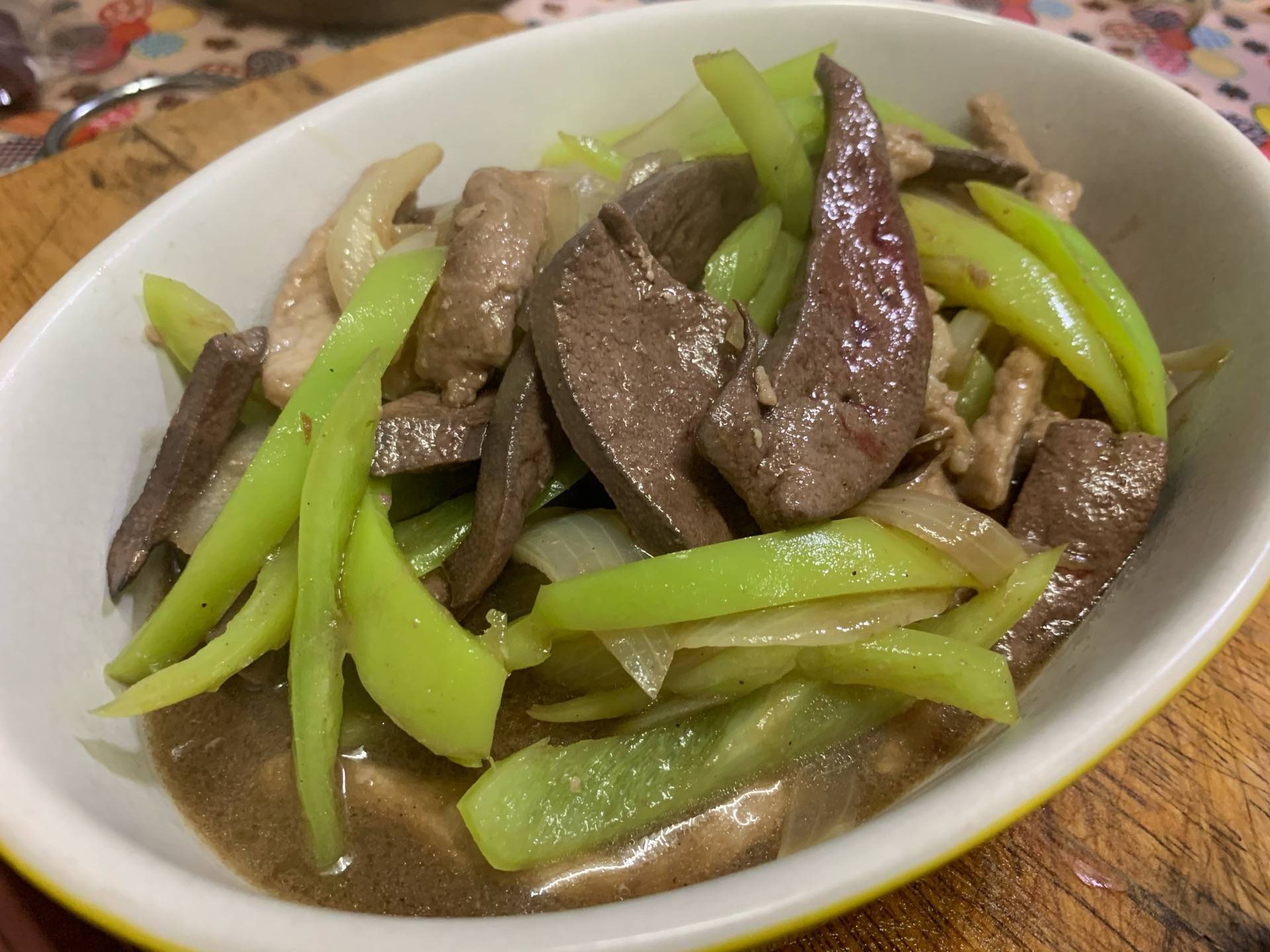 ผัดพริกสดไก่ใส่ตับ