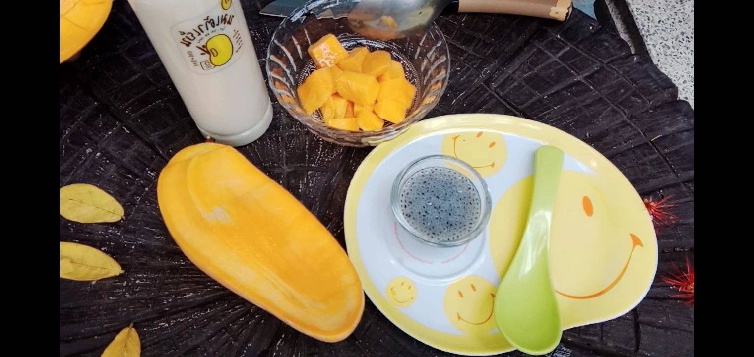 นมเต้าเย็นมะม่วง