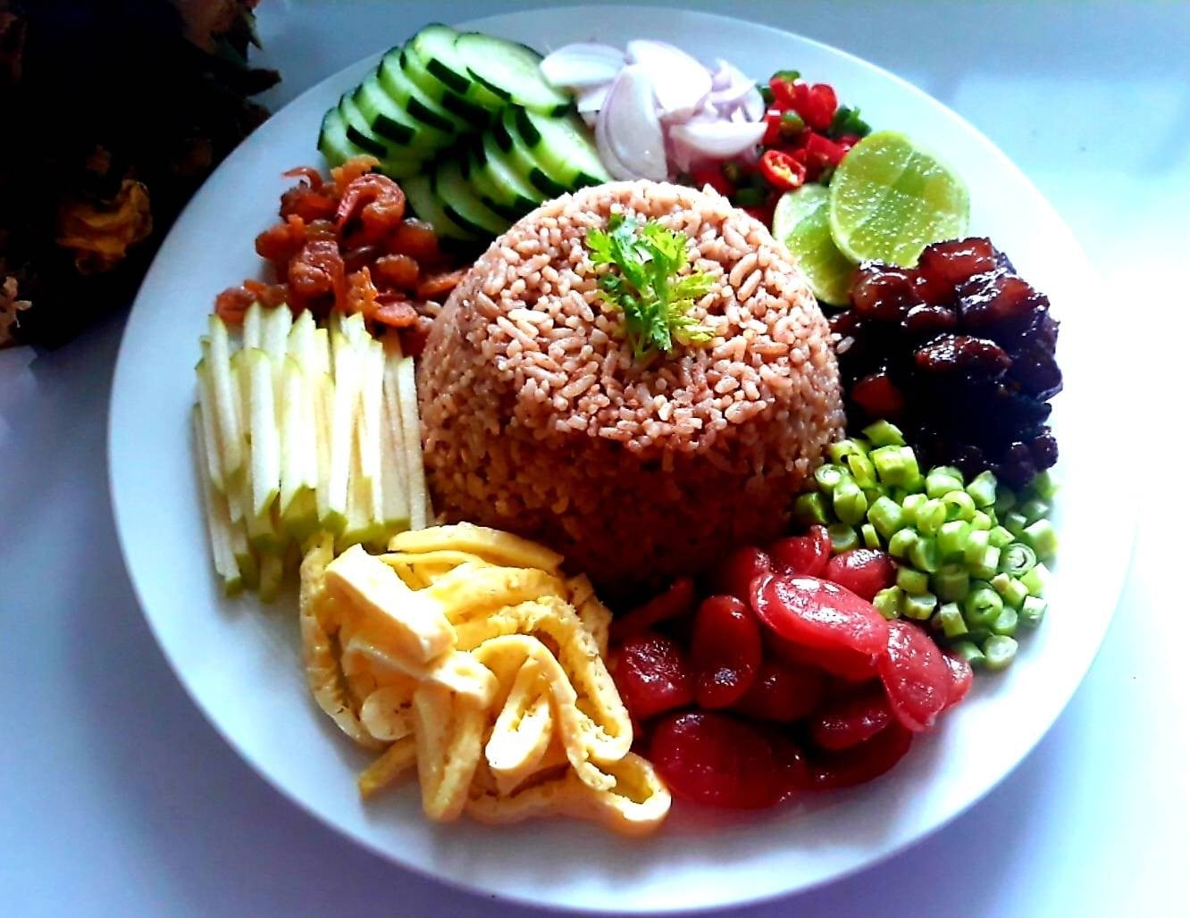 ข้าวคลุกกะปิ Khao kluk kapi