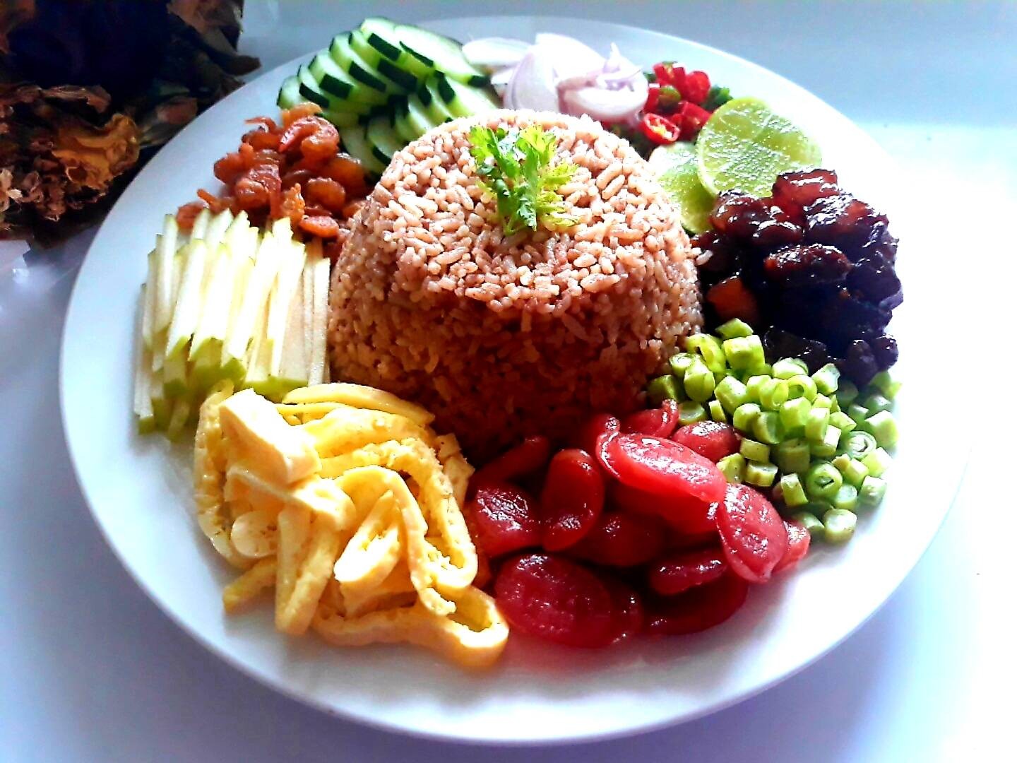 ข้าวคลุกกะปิ Khao kluk kapi