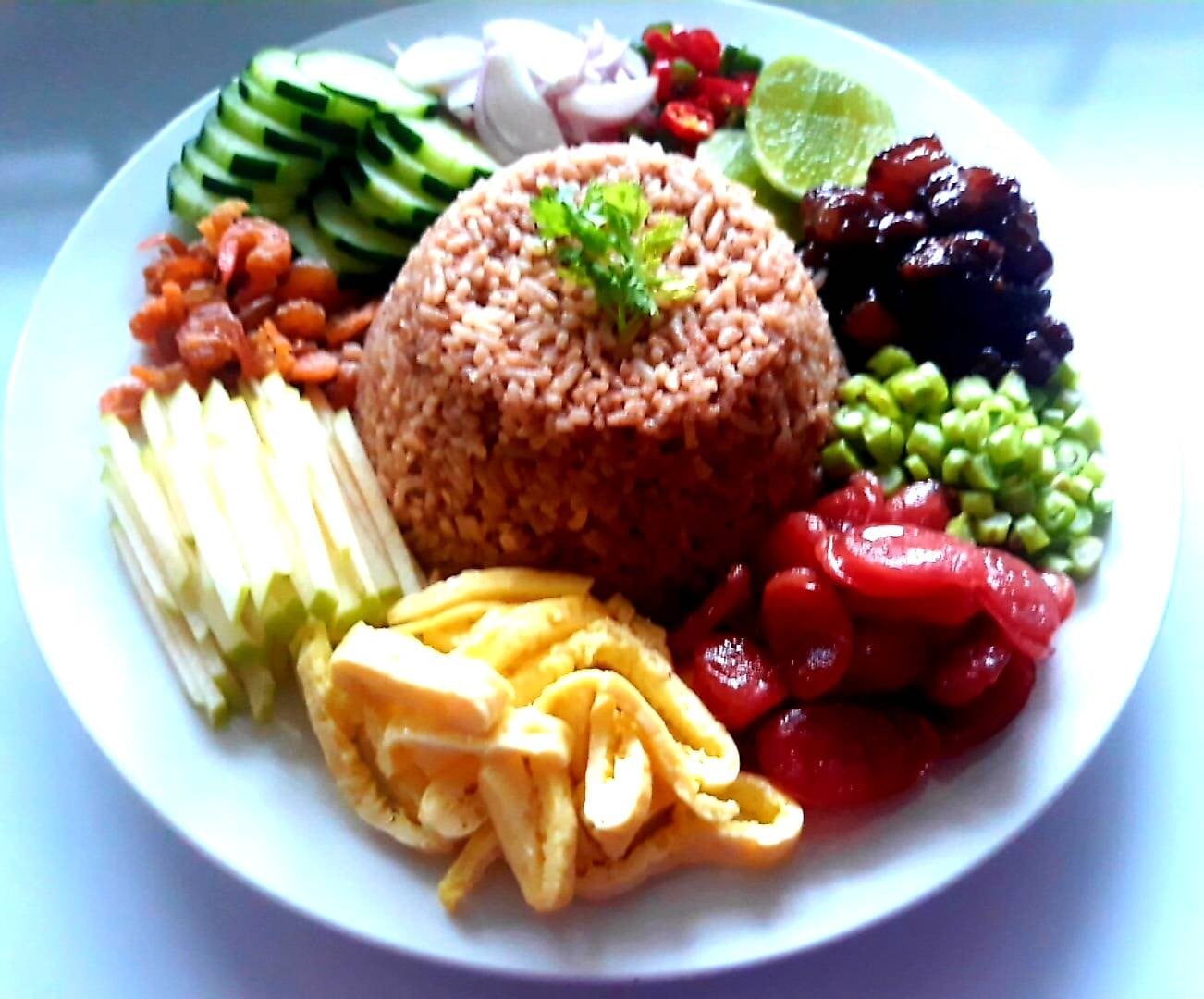 ข้าวคลุกกะปิ Khao kluk kapi