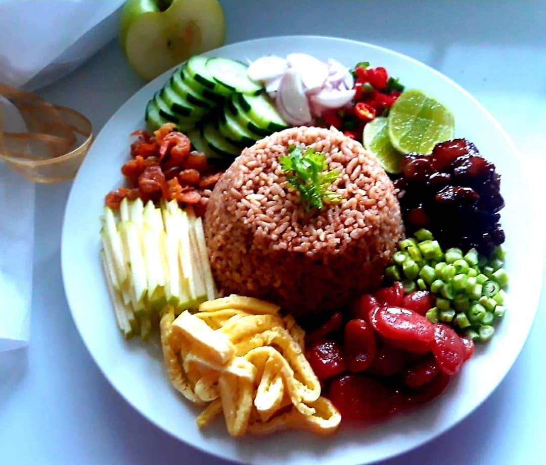 ข้าวคลุกกะปิ Khao kluk kapi