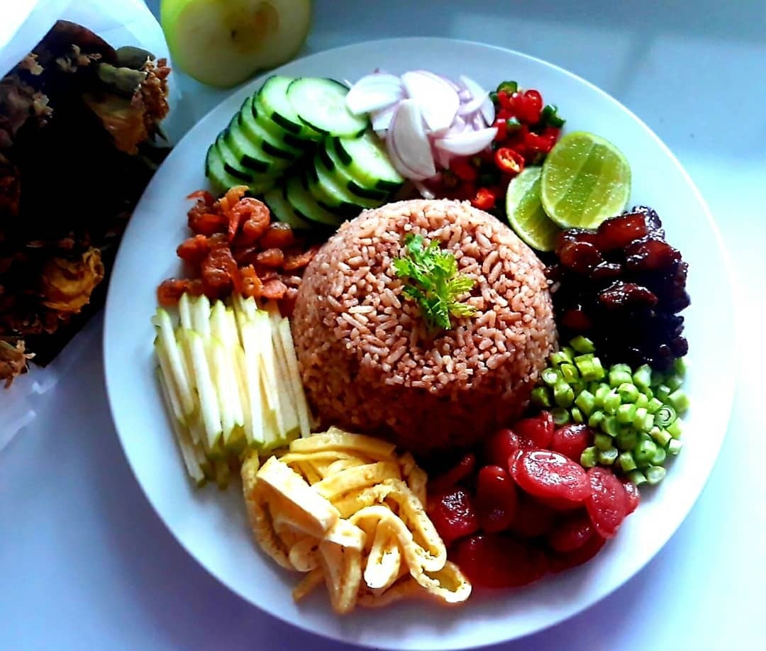 ข้าวคลุกกะปิ Khao kluk kapi