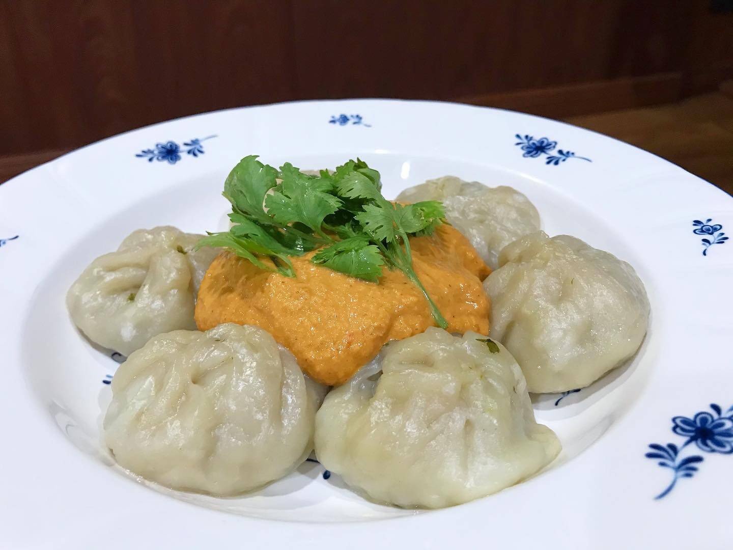 Jhol MoMo 🇳🇵 โมโม่ราดซอสเผ็ดร้อนสไตล์เนปาลี