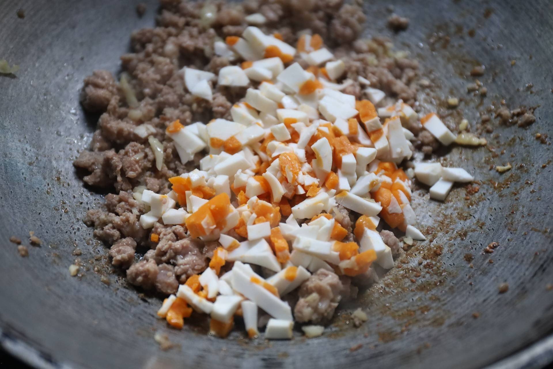 ไข่เค็มหมูสับ หมูสับผัดไข่เค็ม