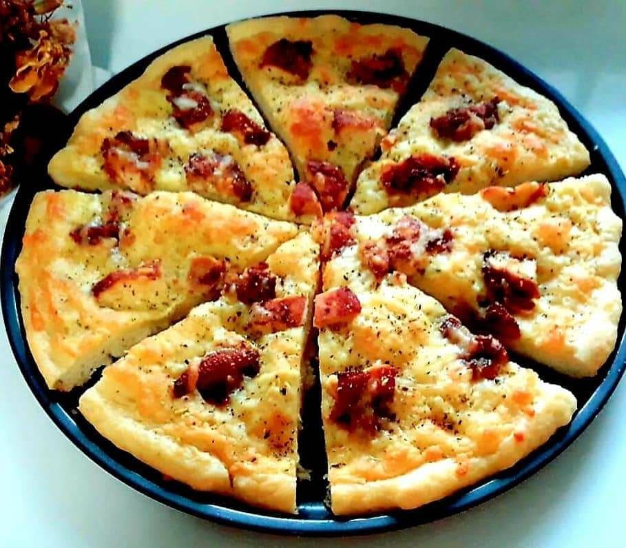 โฮมเมดพิซซ่าแป้งหนานุ่ม 🍕พิซซ่าไก่บาบีคิวซอสเนยกระเทียม  