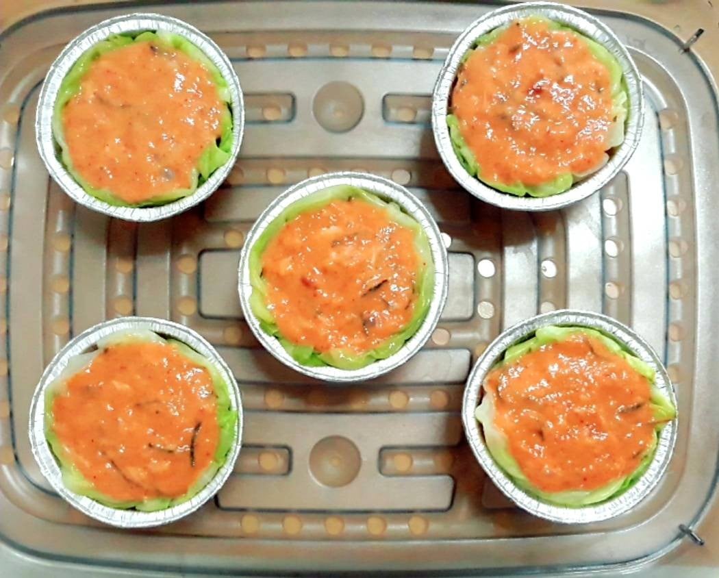 ห่อหมกปลาดอลลี่ในถ้วยกระหล่ำปลี