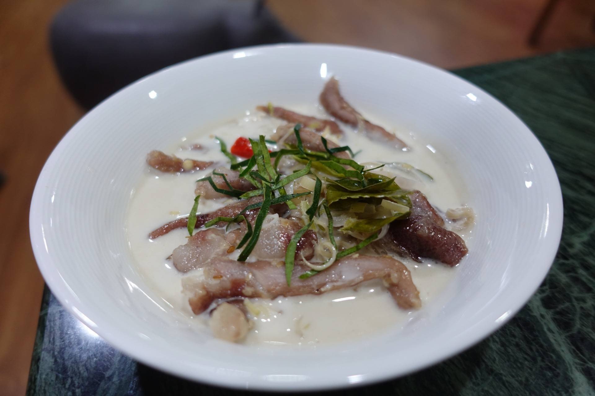 หมูแดดเดียวต้มกะทิ