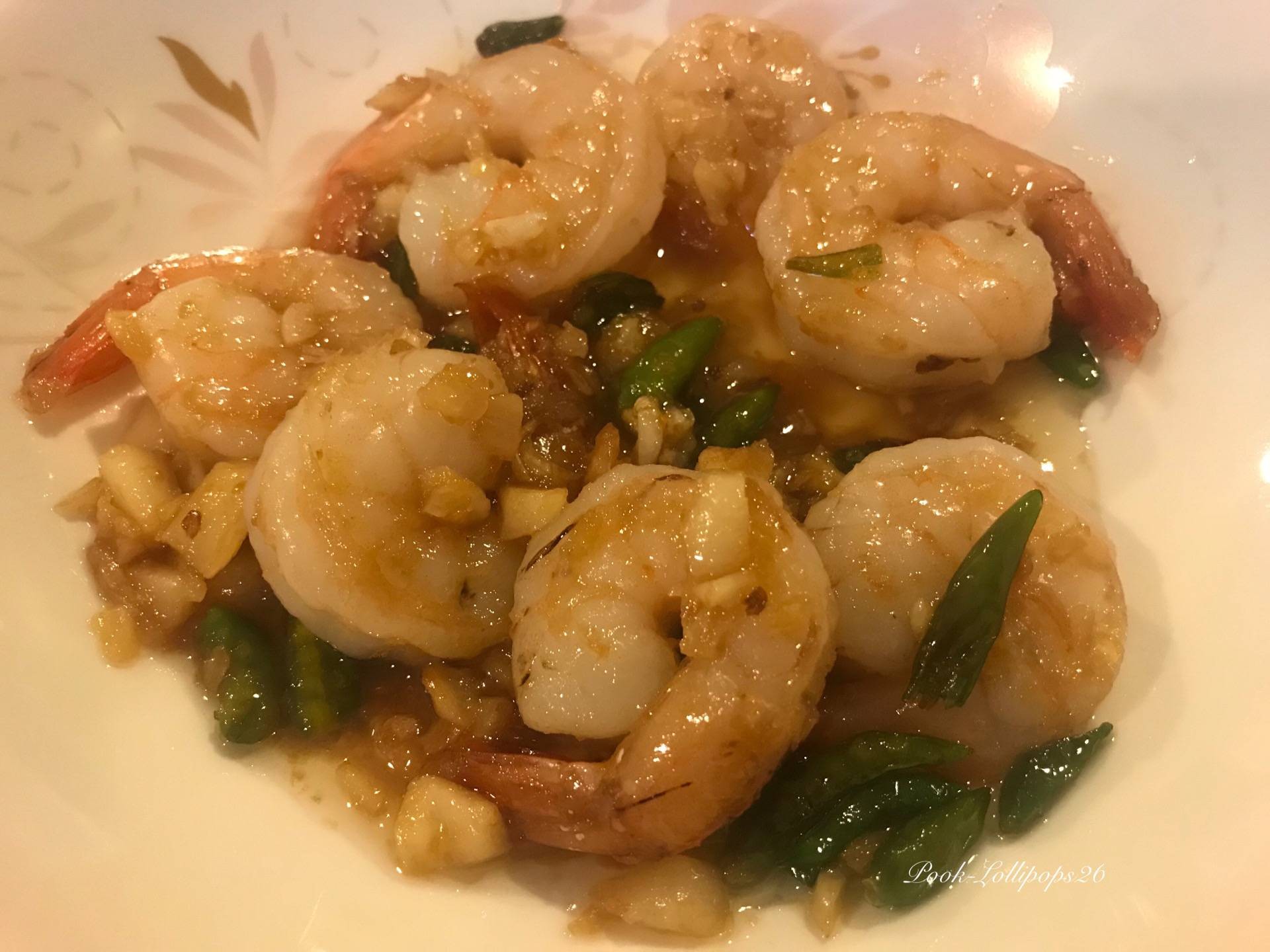 กุ้งผัดพริกขี้หนูซอสปลาเค็ม 🦐🐟🌶🧄