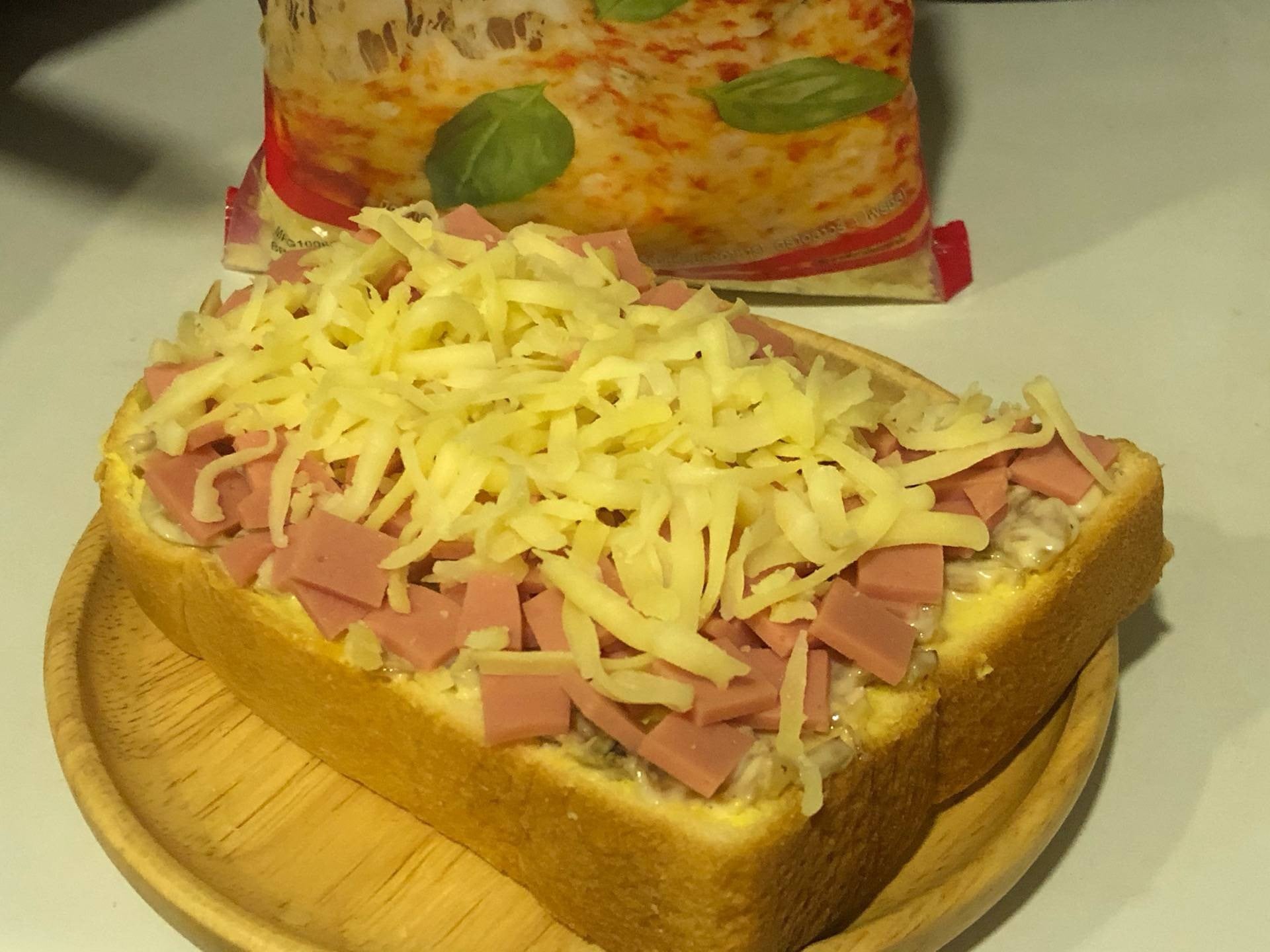 ขนมปังซุปหอมใหญ่โบโลน่าอบชีส 🧀