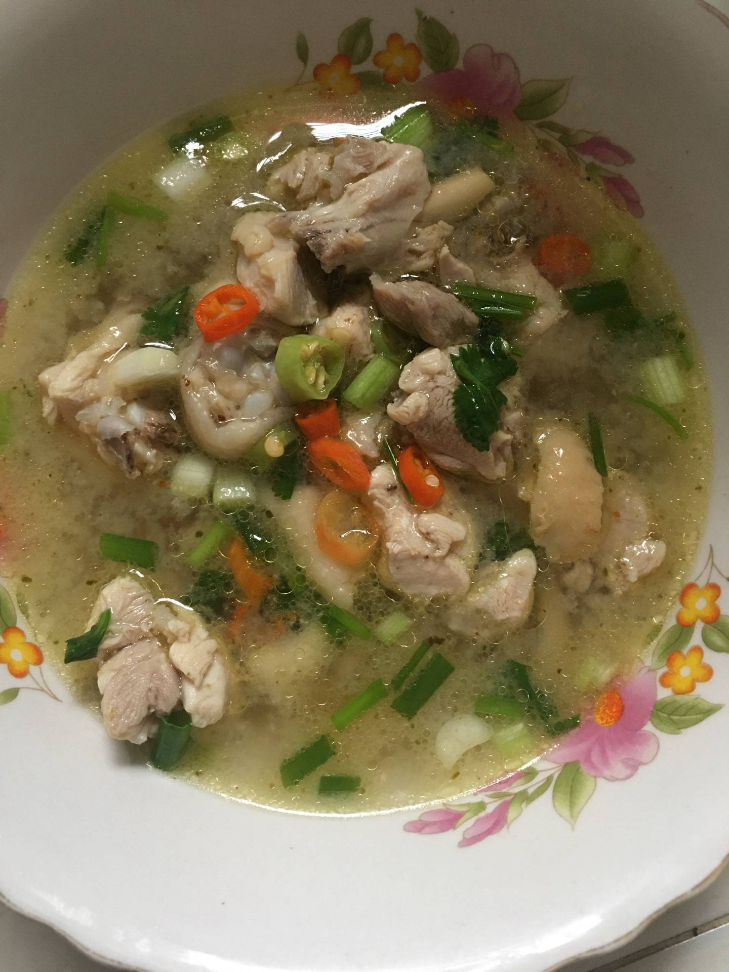 ไก่ต้มแซ่บ