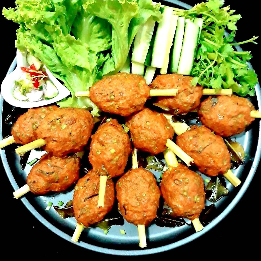 ทอดมันหมูเด้งพันตะไคร้ (แบบอบ)thai spicy pork cake with lemongrass