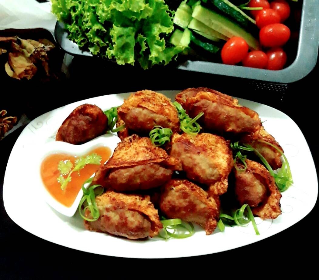 เต้าหู้ทอด(เต้าหู้พัฟ)ยัดไส้เนื้อหมูบด