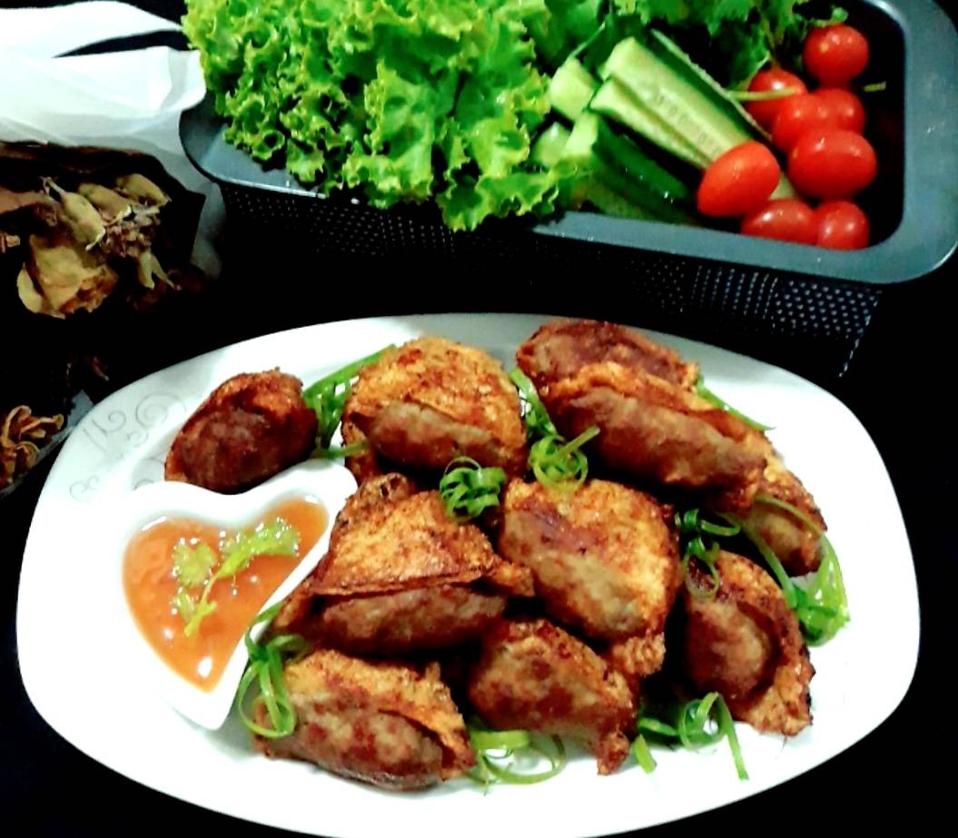 เต้าหู้ทอด(เต้าหู้พัฟ)ยัดไส้เนื้อหมูบด