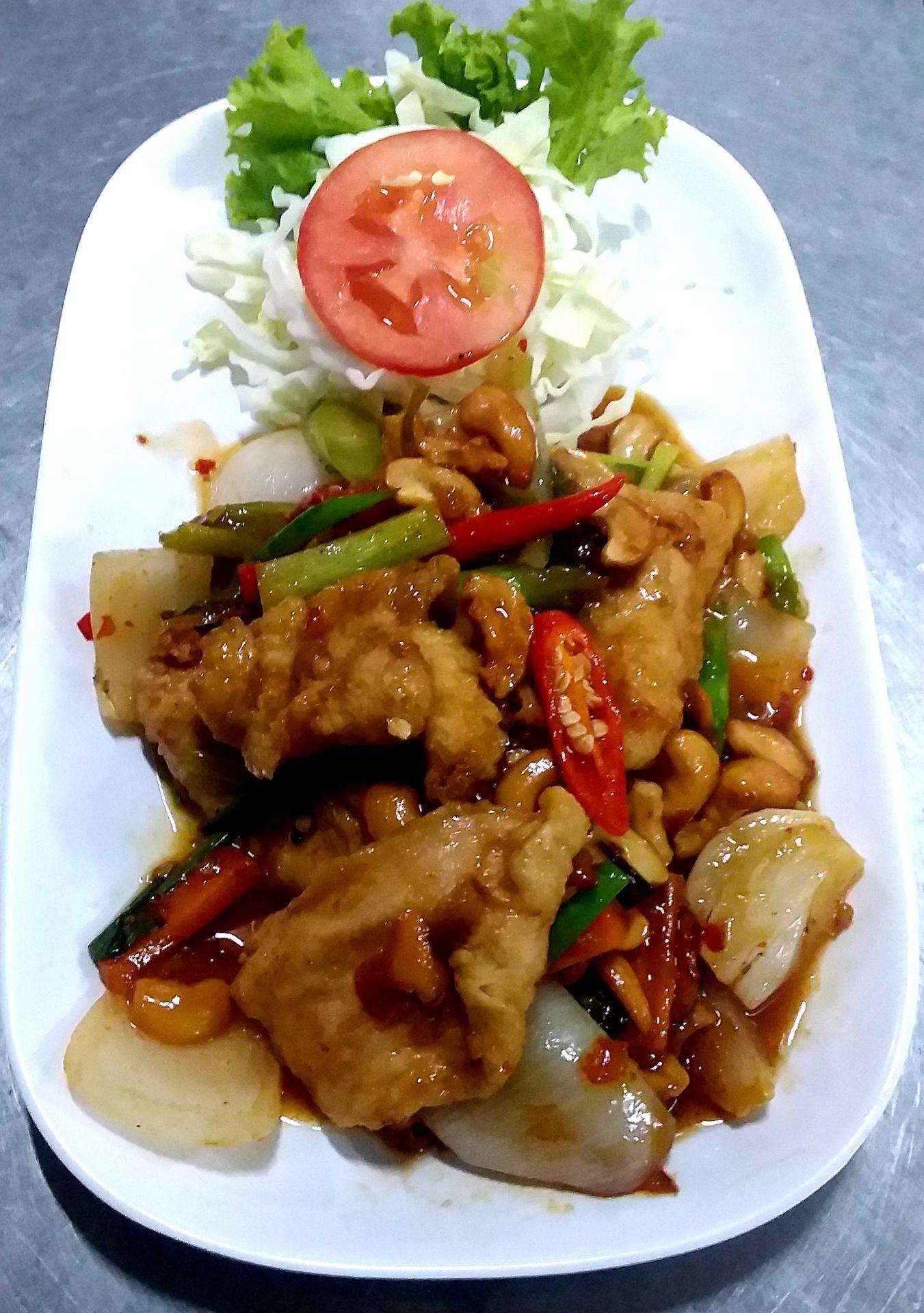 ไก่ผัดเม็ดมะม่วง