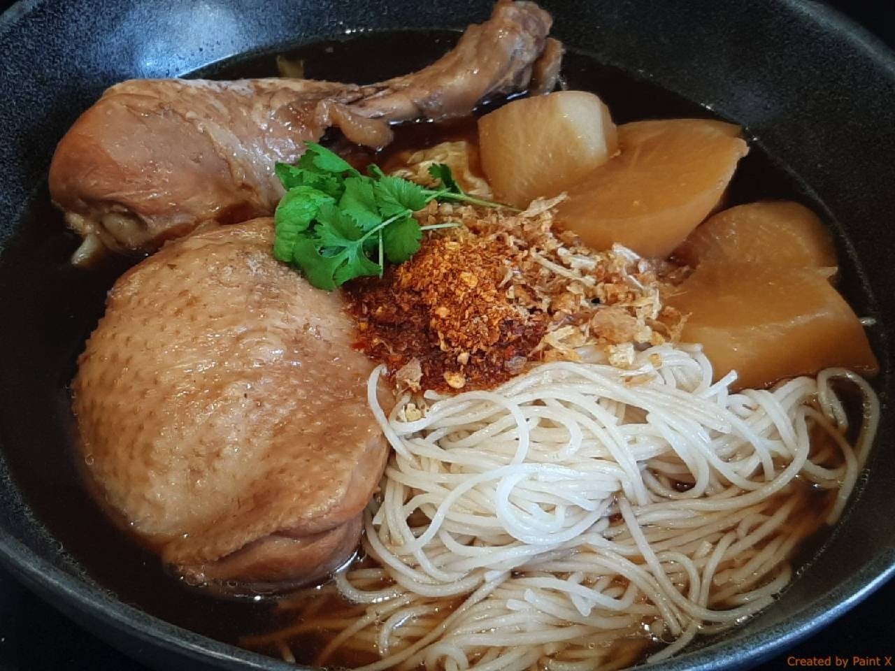 ก๋วยเตี๋ยวไก่ตุ๋น น้ำซุปหอมๆๆ ทำง่าย รสชาติกลมกล่อม