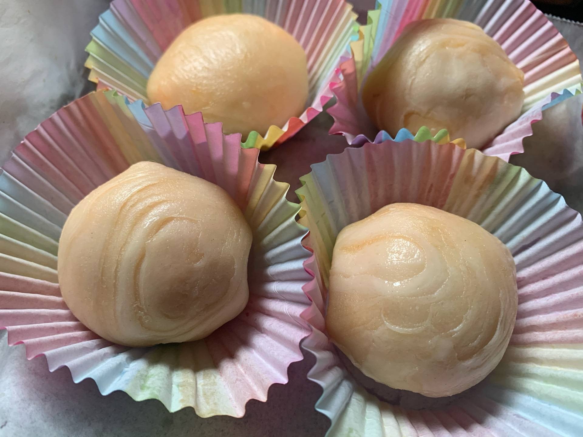 ขนมเปี๊ยะไข่เค็มลาวา