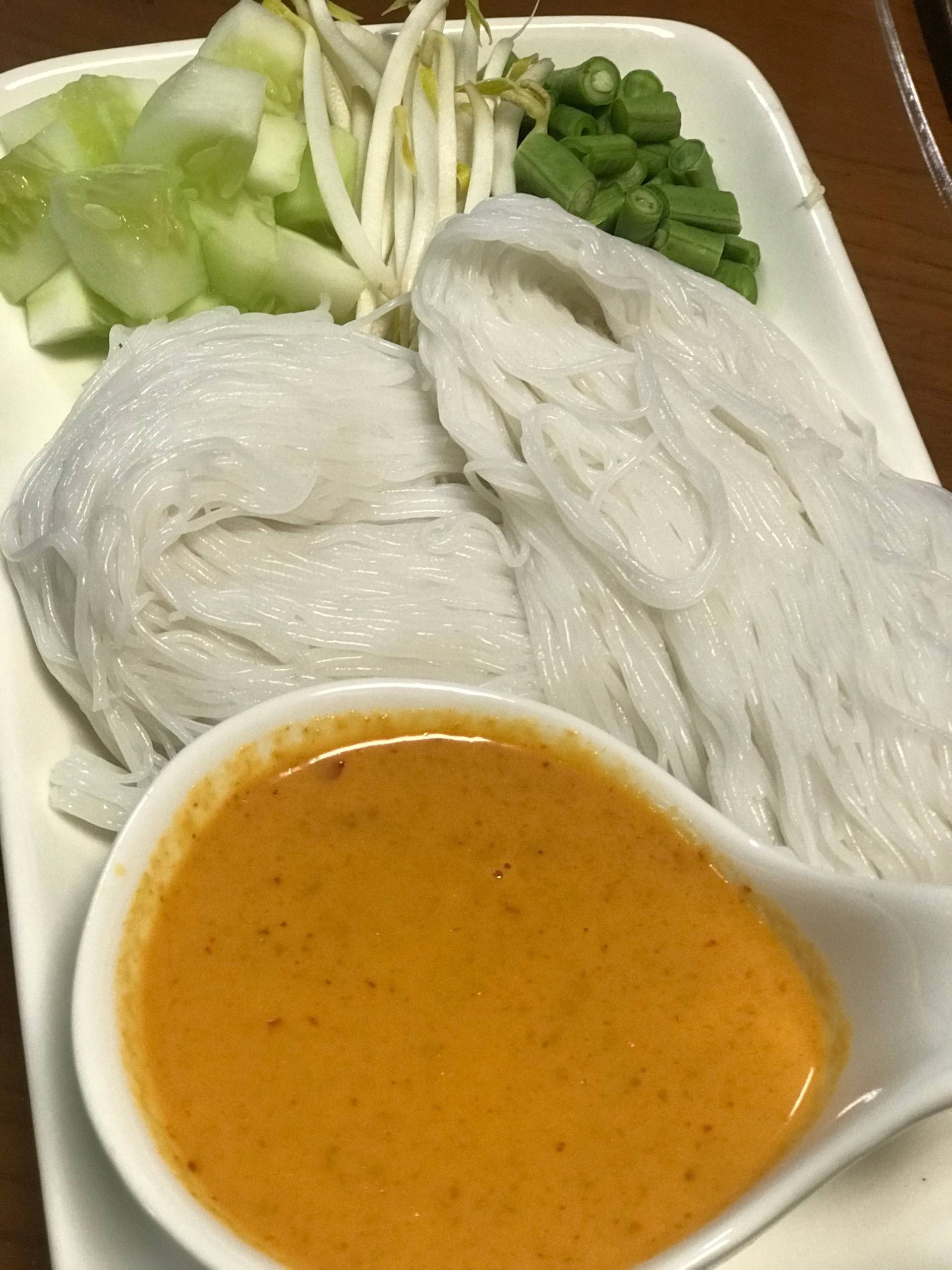 ขนมจีนน้ำยาเห็ดเจ 