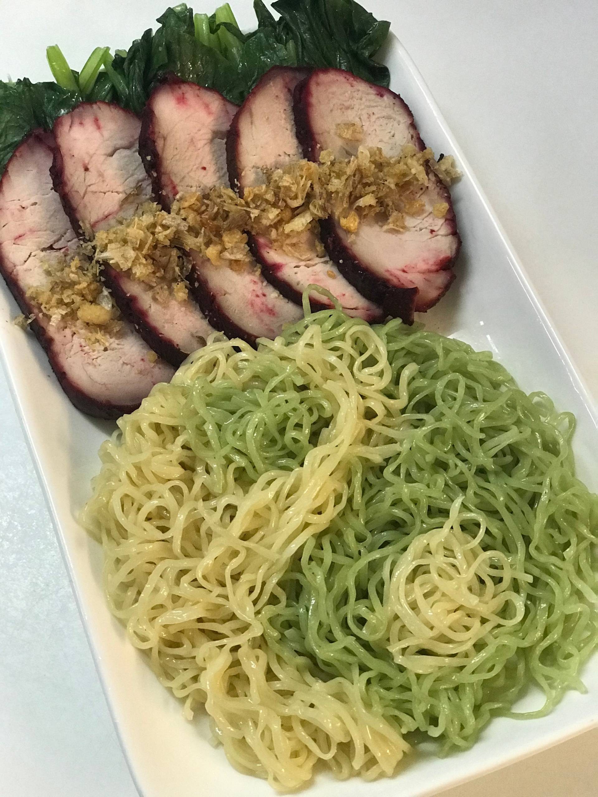 บะหมี่หมูแดงอบน้ำผึ้ง