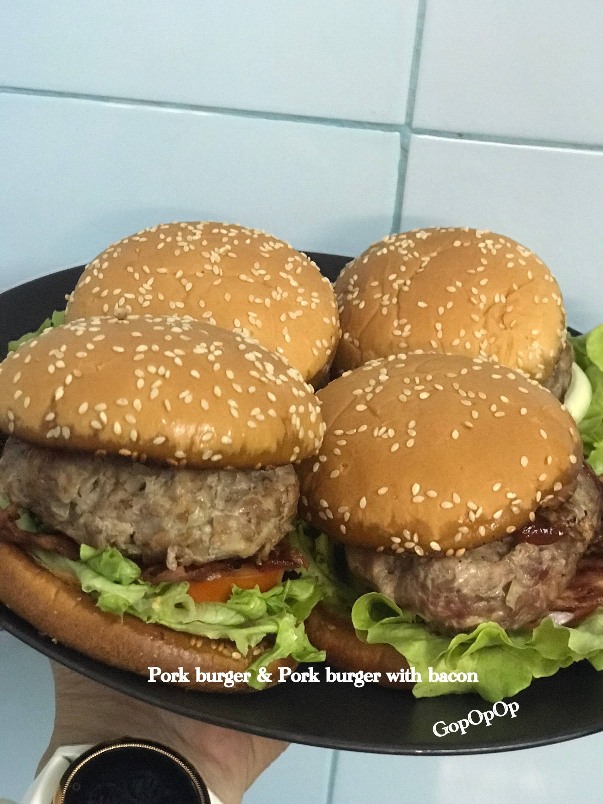Pork burger เบอร์เกอร์หมูฉึกๆ 🐷