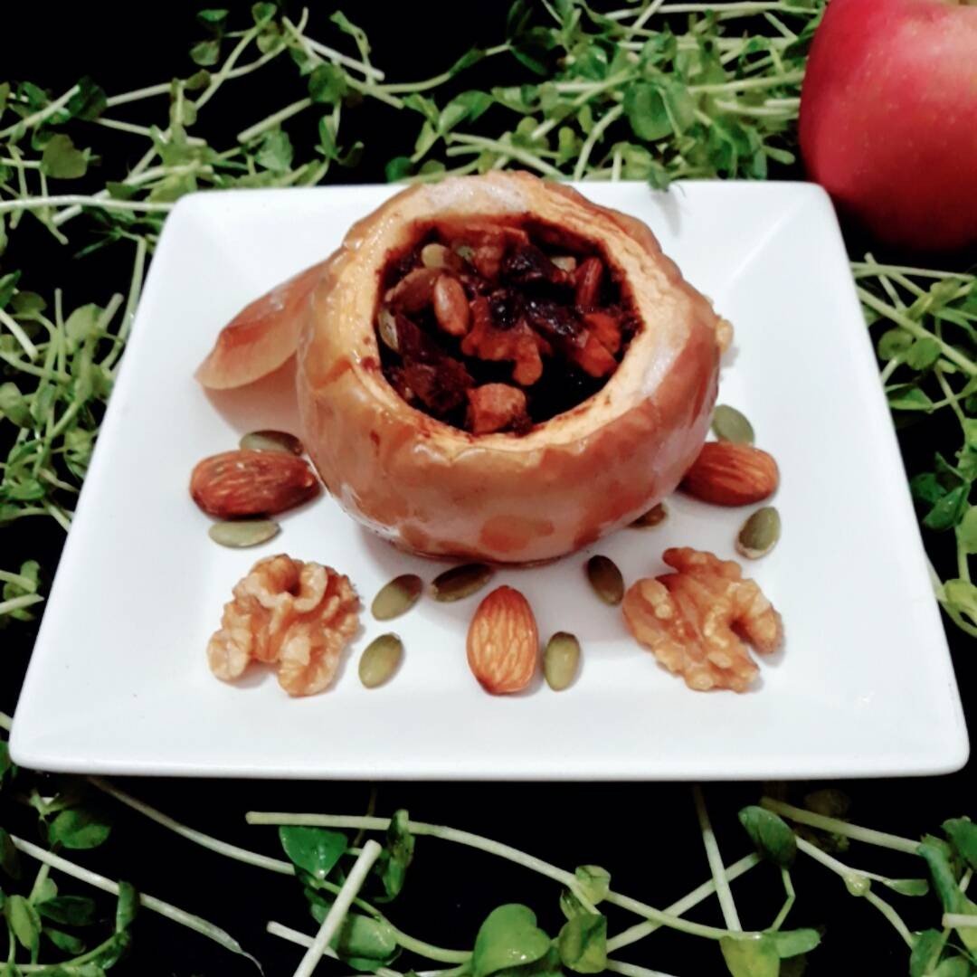 แอปเปิ้ลอบกับธัญพืชและลูกเกด (baked apples with whole grain & raisins)