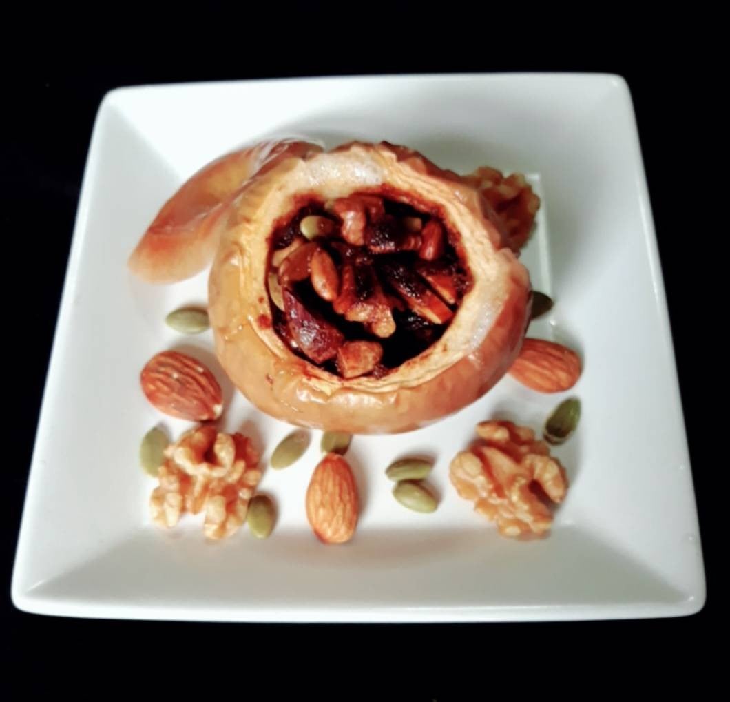 แอปเปิ้ลอบกับธัญพืชและลูกเกด (baked apples with whole grain & raisins)