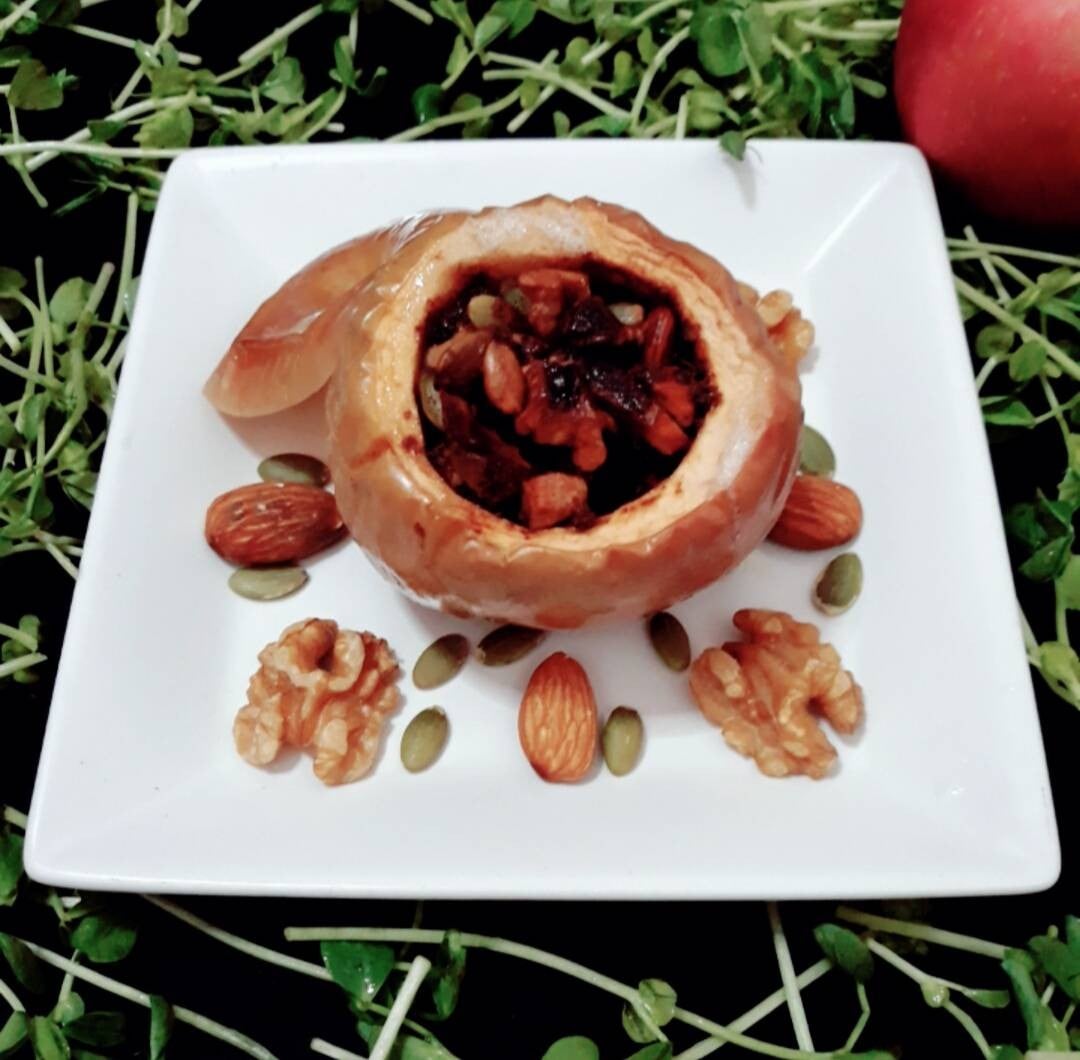 แอปเปิ้ลอบกับธัญพืชและลูกเกด (baked apples with whole grain & raisins)
